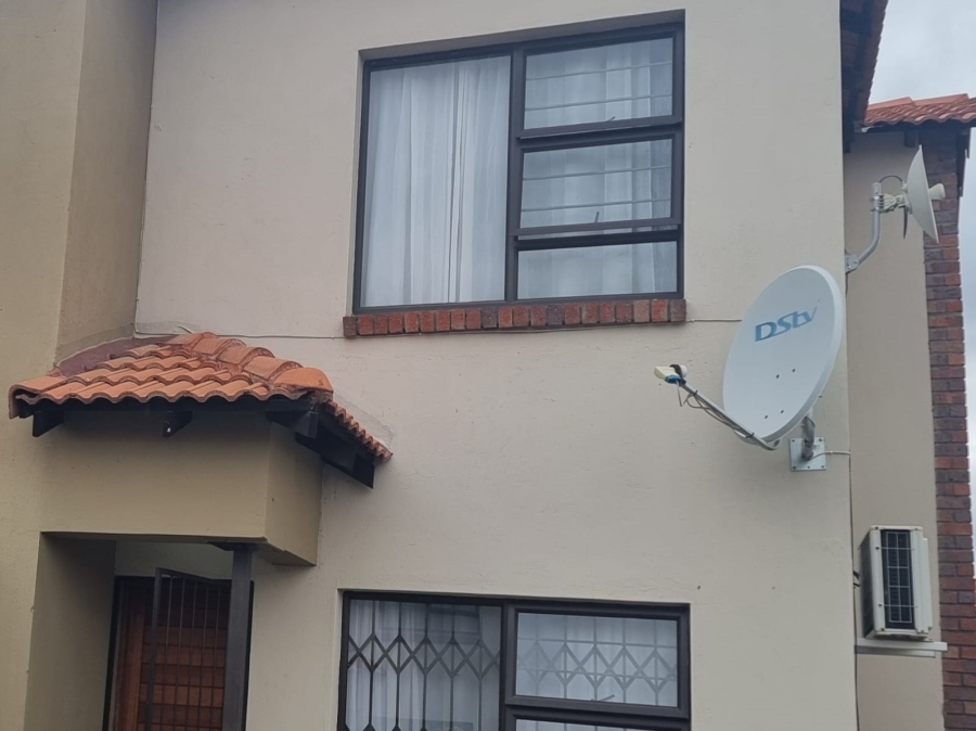 3 Bedroom Property for Sale in Waterval East North West